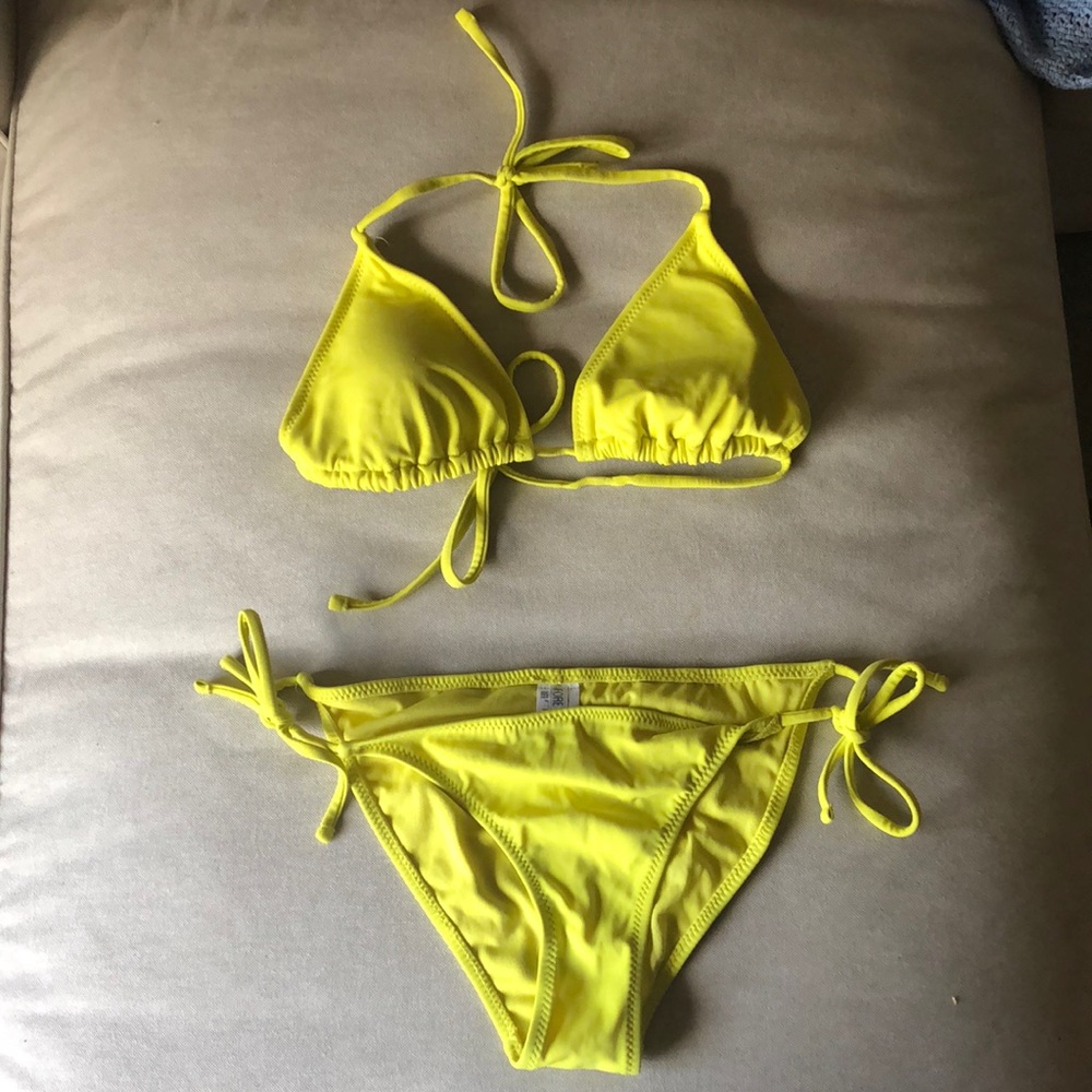 Yellow Forever 21 bikini, Small